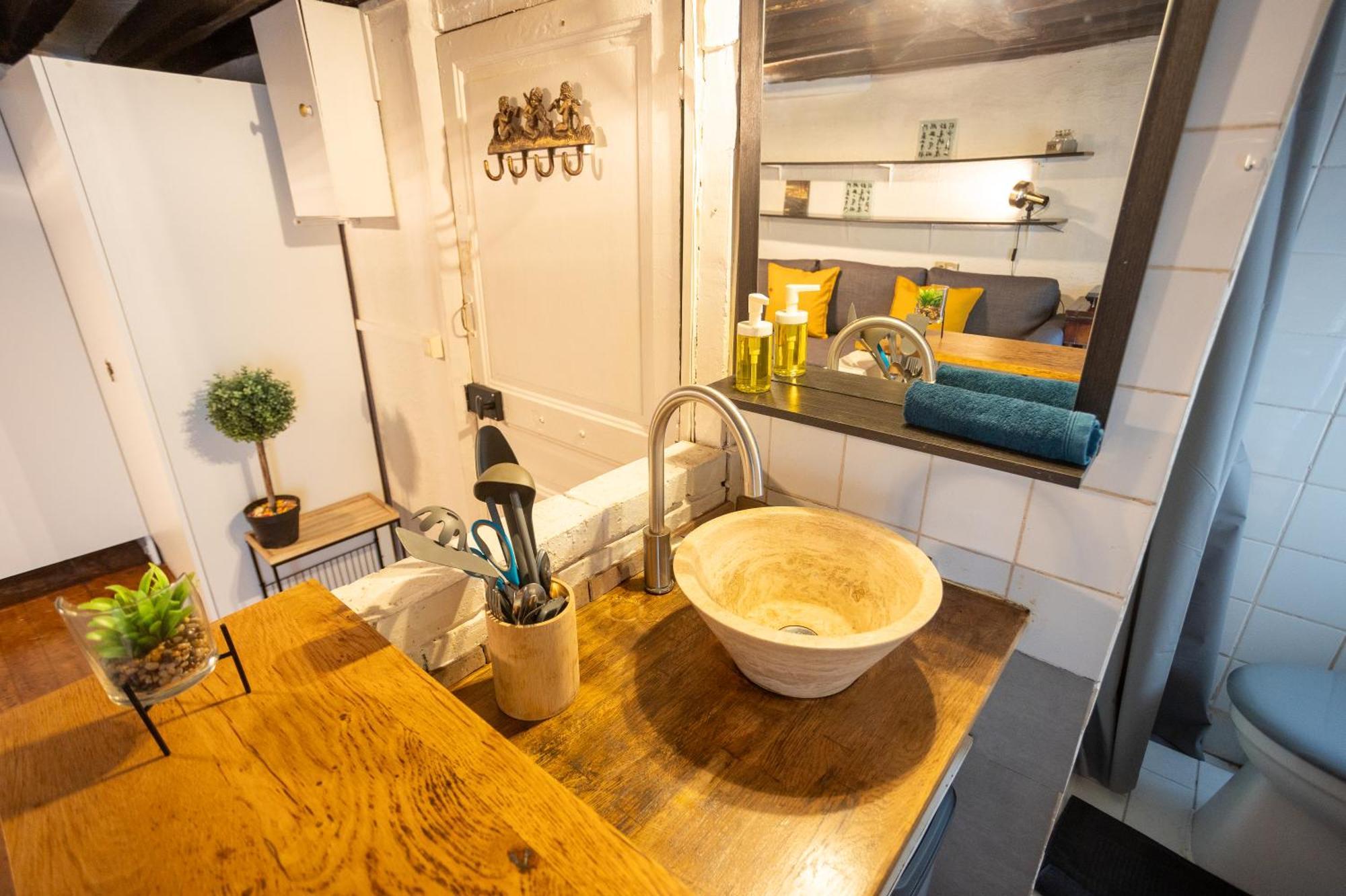 Studio Cosy Romantique En Plein Coeur De Paris Apartment Ngoại thất bức ảnh