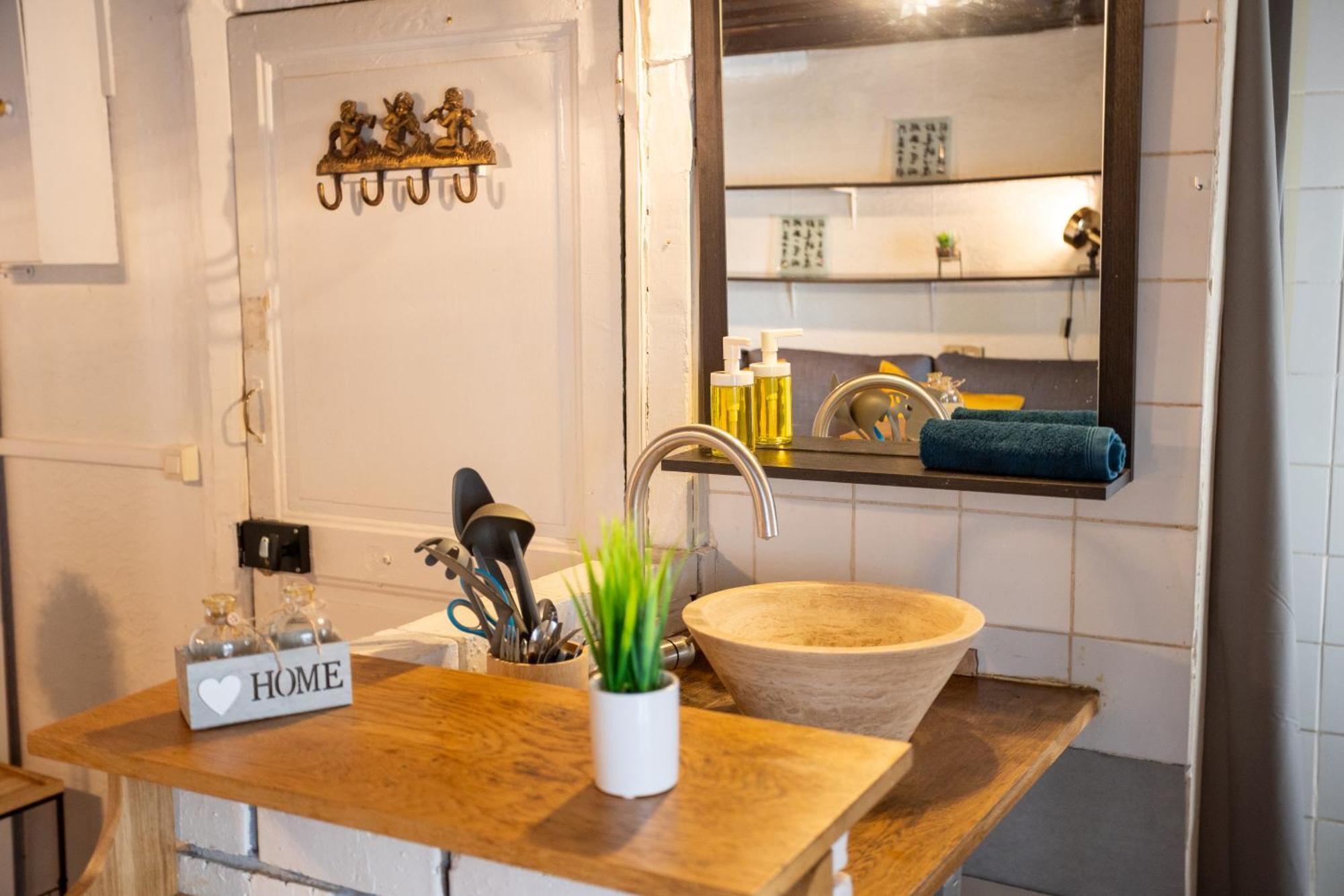 Studio Cosy Romantique En Plein Coeur De Paris Apartment Ngoại thất bức ảnh