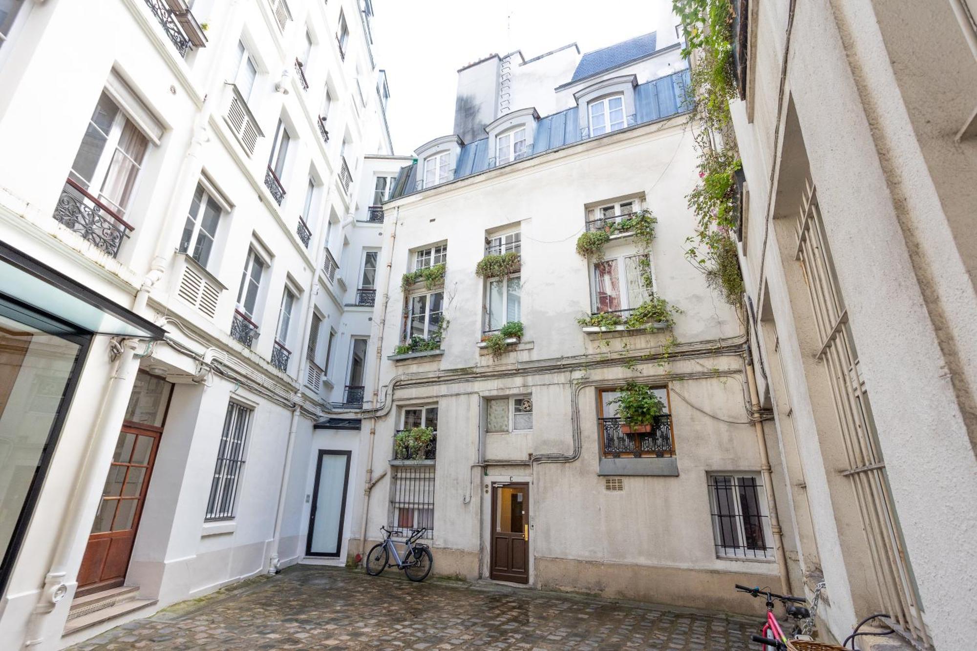 Studio Cosy Romantique En Plein Coeur De Paris Apartment Ngoại thất bức ảnh